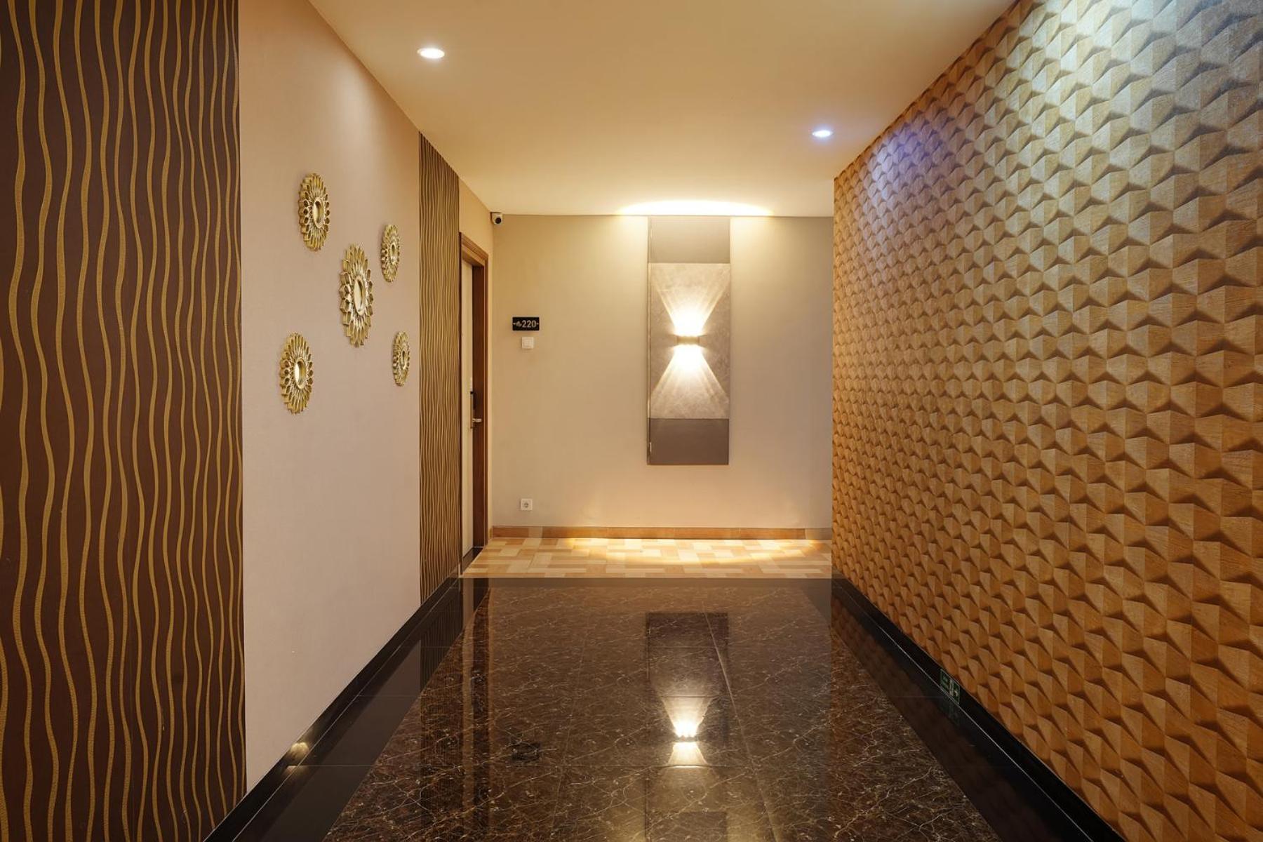 Front One Hotel Sragen エクステリア 写真